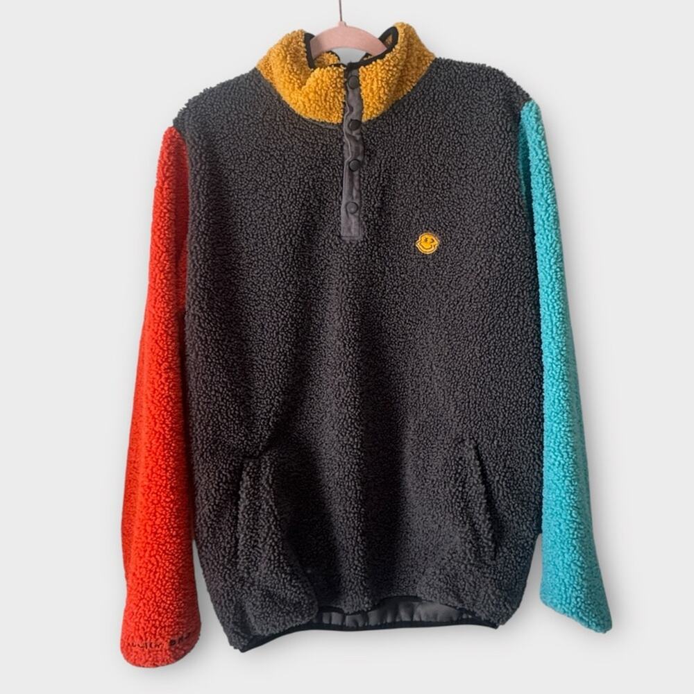 Dutch Bros color block fleece pullover, size XL